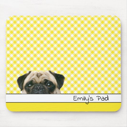 Pug Dog on Yellow Gingham マウスパッド (正面)