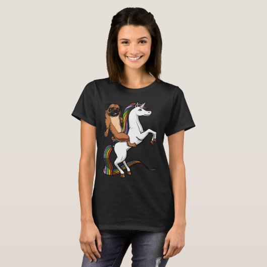 Pug Dog Riding UnicornのTクラシックシャツ35 Tシャツ (正面フル)