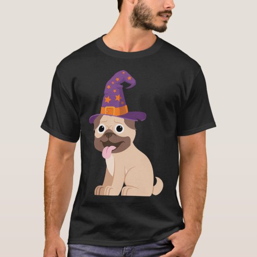 Pug Dog With Witch's Hat Halloween Tシャツ (正面)