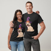 Pug Dog With Witch's Hat Halloween Tシャツ (ユニセックス)