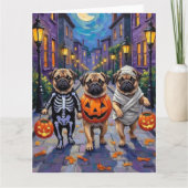 Pug Dogs Trick-or-Treating in Halloween Costumes カード (正面)