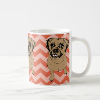 Puggleお洒落な白黒オレンジシェブロンのマグ コーヒーマグカップ