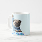 Pugsとキス コーヒーマグカップ (正面左)