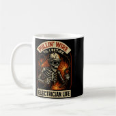 Pullin Wire Til I Retire Funny Electrician Lineman コーヒーマグカップ (左)