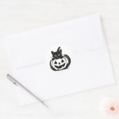 Pumpkin Peek – Black Cat Halloween Design on  ラウンドシール (封筒)