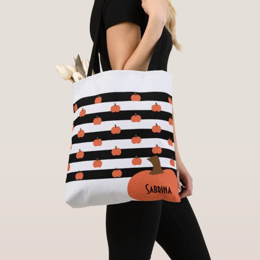 Pumpkin with White & Black Stripes - Personalized  トートバッグ (クローズアップ)