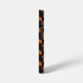 Pumpkins and Skeleton Gingerbread Halloween Design iPhoneケース (左側面)