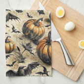 Pumpkins, Crows, and Bats Halloween Pattern (2) キッチンタオル (四つ折り)