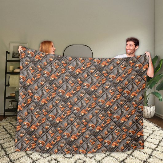 Punch Baby Monkey フリースブランケット