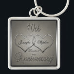 Punched Tin 10 Year Anniversary キーホルダー<br><div class="desc">The traditional gift of the 10 Year Anniversary is tin.  In keeping with that tradition,  we have created our Punched Tin Look 10th Anniversary design.  Please note that all embellishments are digitally created to appear realistic.  Personalize with your names and date.  Created by Holiday Hearts Designs.</div>