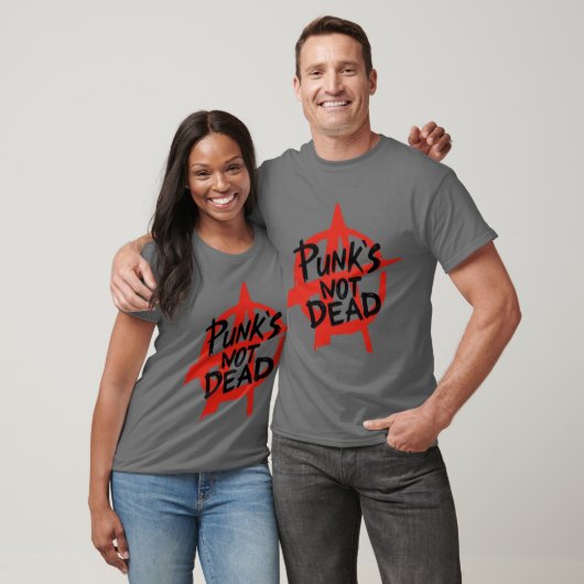 Punks Not Dead Tシャツ (ユニセックス)