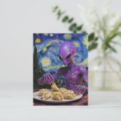 Purple Alien Eating Perogies ポストカード (スタンド正面)