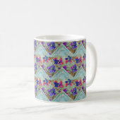 Purple and Blue Flowers Squares Zigzags コーヒーマグカップ (正面右)