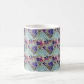 Purple and Blue Flowers Squares Zigzags コーヒーマグカップ (中央)
