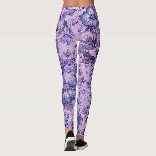 Purple and Pink Flowers on Lavender Background レギンス (裏面)