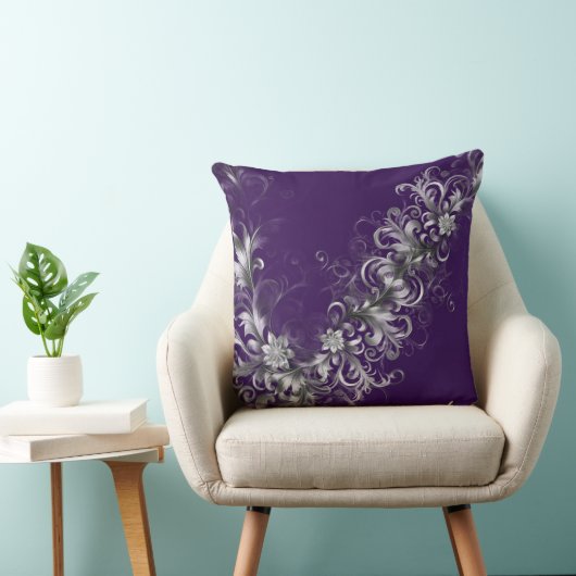 Purple and Silver Elegance Throw Pillow クッション (椅子)