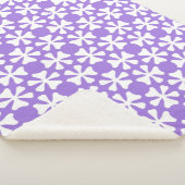 Purple and White Modern Geometric Floral Pattern シェルパブランケット (3/4)