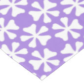 Purple and White Modern Geometric Floral Pattern テーブルクロス (アングル)