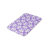 Purple and White Modern Geometric Floral Pattern バスマット (アングル)