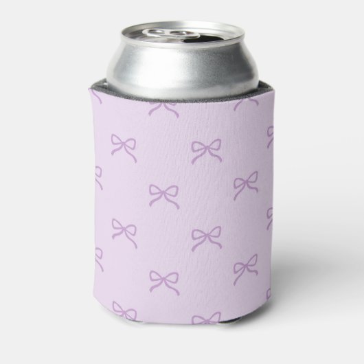 Purple Bow Pattern Pastel Modern Party Accessory 缶クーラー (缶裏面)