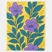 Purple Flowers & Teal Leaves on Yellow Background フリースブランケット (正面)