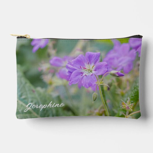 Purple Geranium Wildflower Photo With Custom Name アクセサリーポーチ (正面)