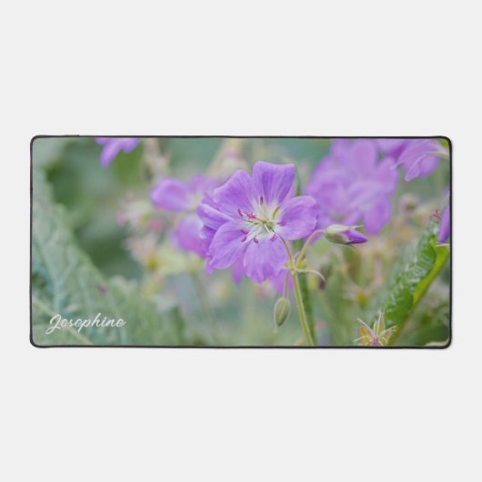 Purple Geranium Wildflower Photo With Custom Name デスクマット (正面)