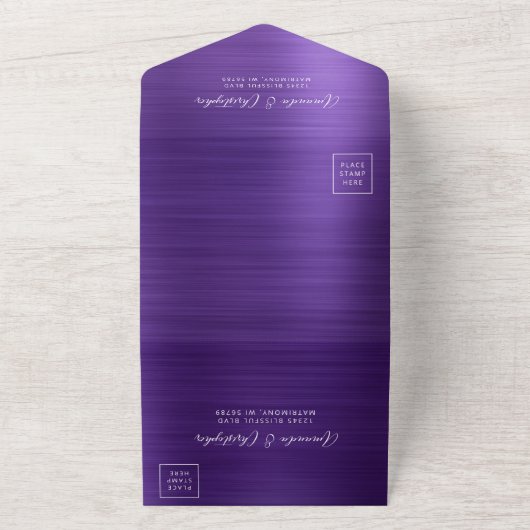 Purple Glam Metallic Modern Script Wedding オールインワン招待状 (外側)