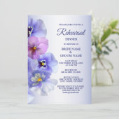 Purple Lilac Pansy Floral Wedding Rehearsal Dinner 招待状 (スタンド正面)