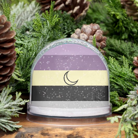 Purple Lunarian flag with moon snow globe (冬)