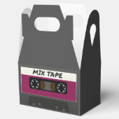 Purple Mix Tape - 80sおよび90sレトロインスパイアギフト フェイバーボックス (オープン)