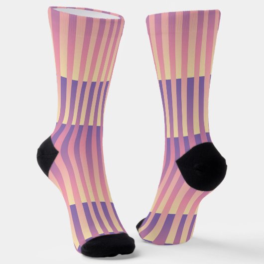 Purple Pink Yellow Striped Pattern ソックス (傾斜あり)