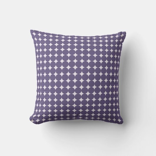 Purple Polka Dot Nursery Throw Pillow クッション (正面)