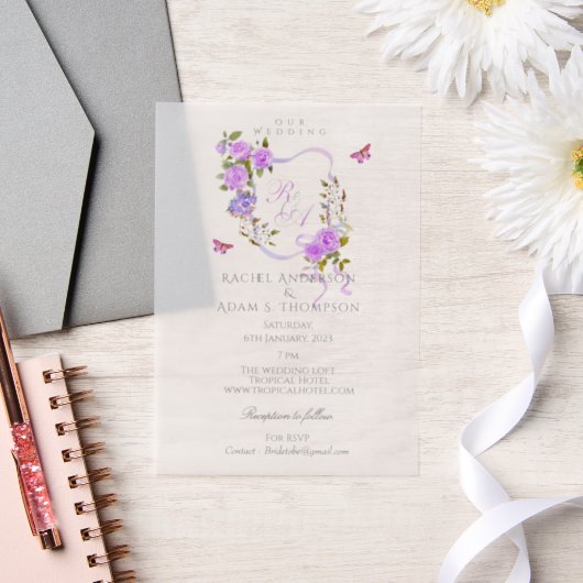 Purple Rose Ribbon Monogram Wedding  Invitation ベラム紙招待状 (ウェディング)