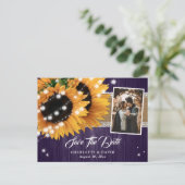 Purple Sunflower String Lights Wood Wedding Photo 案内ポストカード (スタンド正面)
