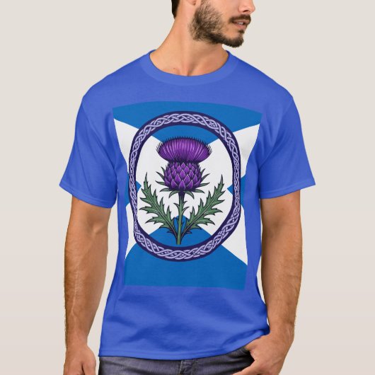 Purple Thistle and Saltire Framed by Celtic  Tシャツ (正面)