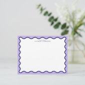 Purple Wavy Frame Note Card with Striped Back 招待状 (スタンド正面)