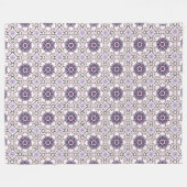 Purple, white and gray geometric mandala pattern  フリースブランケット (正面(横))