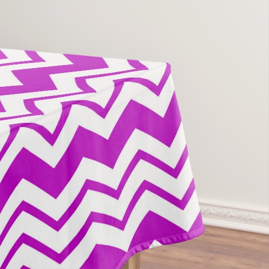 Purple White Chevron Zigzag Pattern Design  テーブルクロス (インサイチュ)