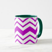 Purple White Chevron Zigzag Pattern Design  マグカップ (正面右)