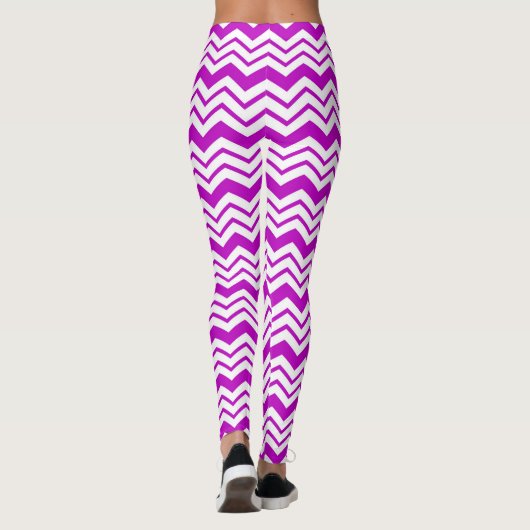 Purple White Chevron Zigzag Pattern Design  レギンス (裏面)