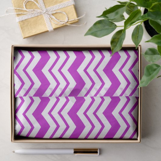 Purple White Chevron Zigzag Pattern Design  薄葉紙 (ギフト)