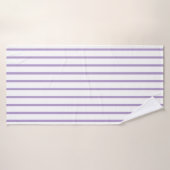 Purple White Stripes Seamless Pattern バスタオル (バスタオル)