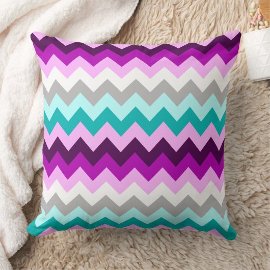 Purple White Teal Chevrons Big Throw Pillow クッション (ブランケット)