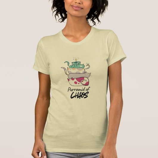 「Purramid of Chaos」面白い猫のパロディ・アート Tシャツ (正面)