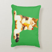 Purrfectly Asleep – Cat Holding Ice Cream Cone アクセントクッション (裏面(縦))
