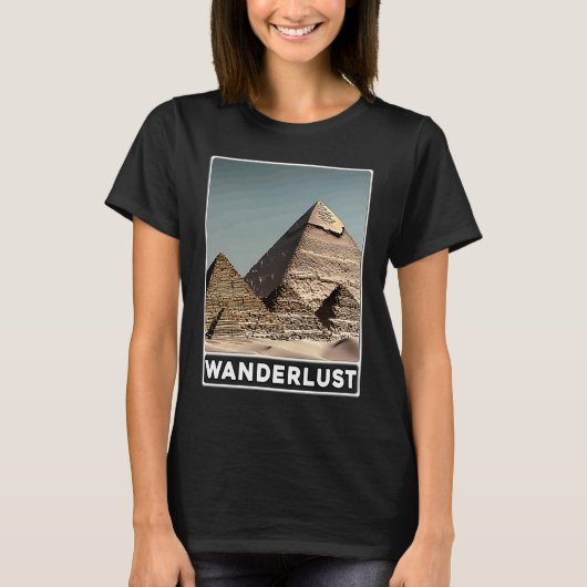 Pyramids of Giza Cairo Egypt Wanderlust Tシャツ (正面)