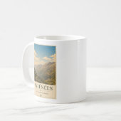 Pyrénées France – Mountains Illustrated Poster コーヒーマグカップ (正面左)