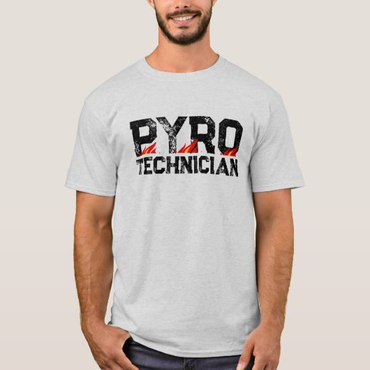 PyroTechnician t shirt with burning flames Tシャツ (正面)