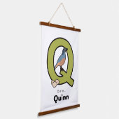 Qは… パーソナライズされた 吊り下げ型タペストリー (傾斜あり)